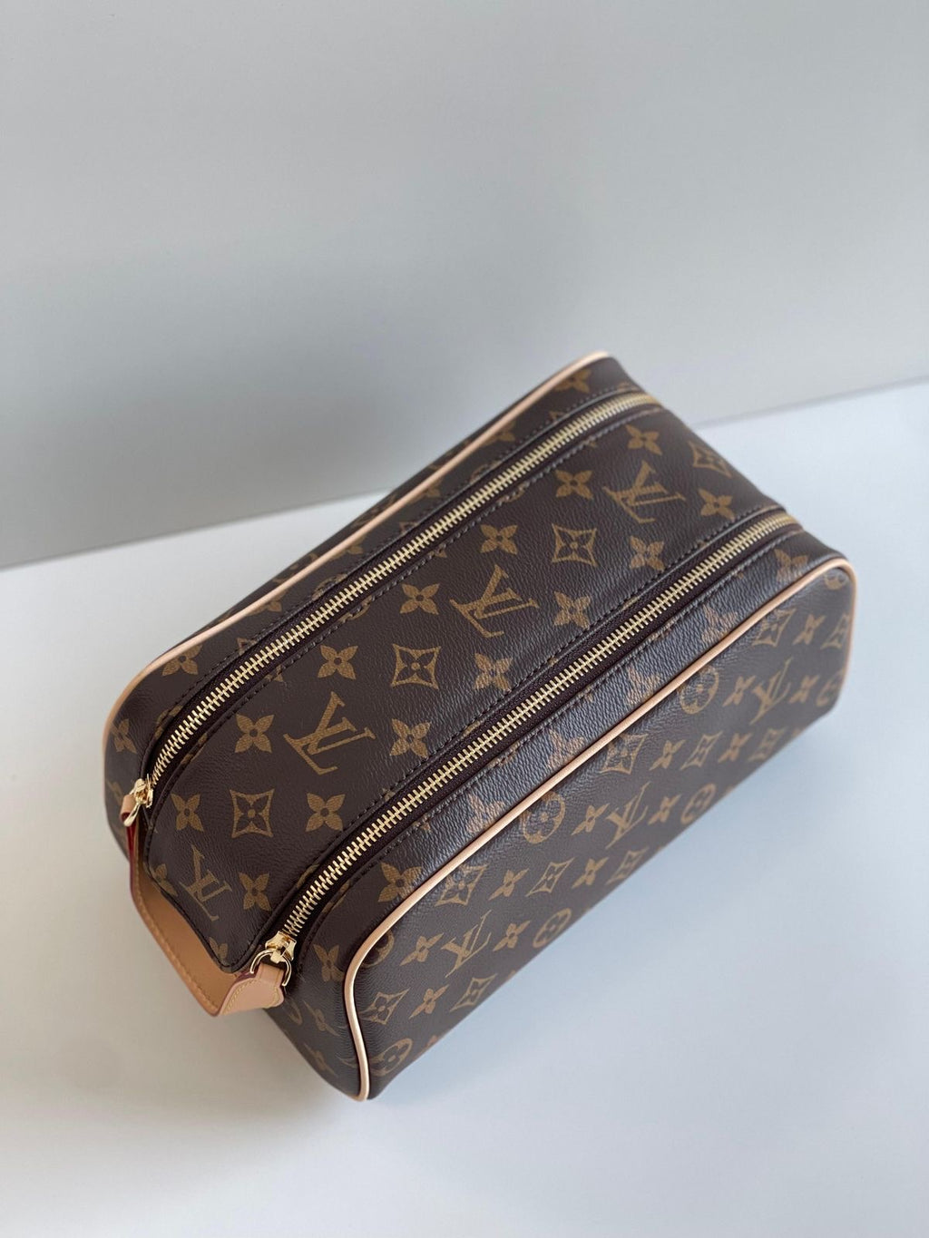 LV Locker Dopp Kit
