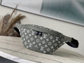 Men’s LV Discovery