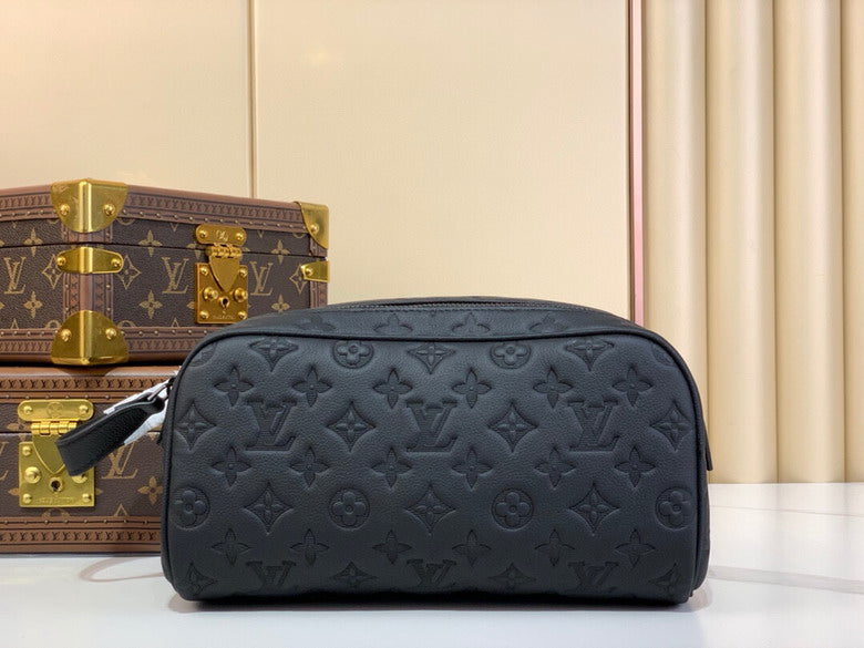 LV Dopp Kit M59478