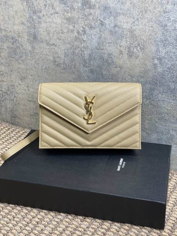 YSL 1852966 C